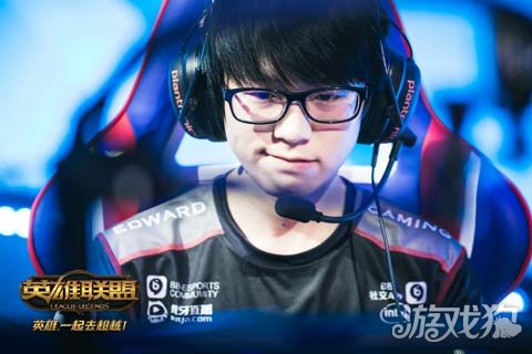 LPL夏季赛激战正酣，多支劲旅争夺榜首  