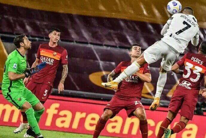  老将宝刀未老，头球攻门技惊四座