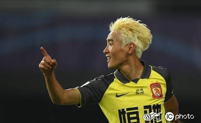  关键先生挺身而出助球队惊险过关