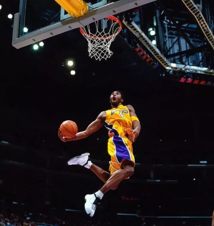  扣篮大赛惊艳全场，创意动作频现