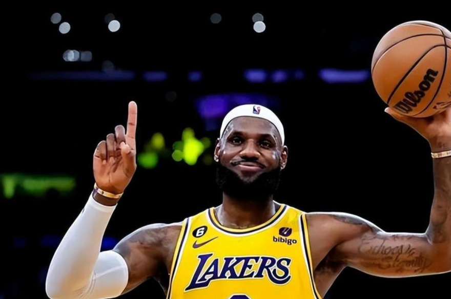  NBA历史得分榜更新，詹姆斯超越贾巴尔